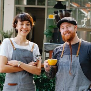 Erhalten Sie von Ihrer Ansprechperson beim Jobcenter oder der Arbeitsagentur einen Bildungsgutschein (AVGS) für ein Jobcoaching / Bewerbungstraining
